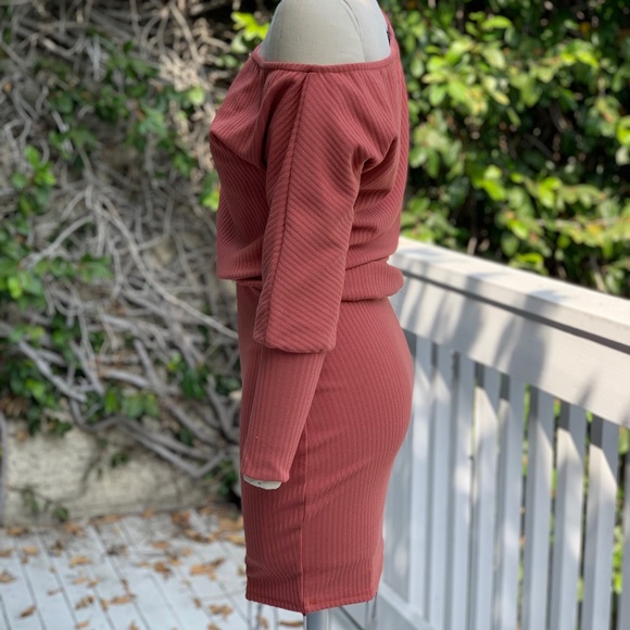 End of year sale✨BEBE OFF SHOULDER KNIT RIB DRESS - Picture 4 of 5